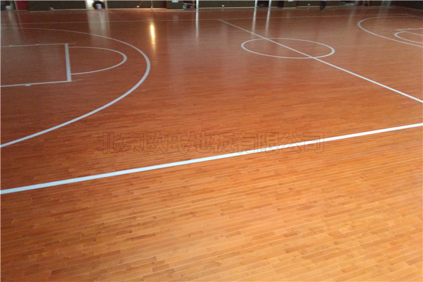 籃球木地板
